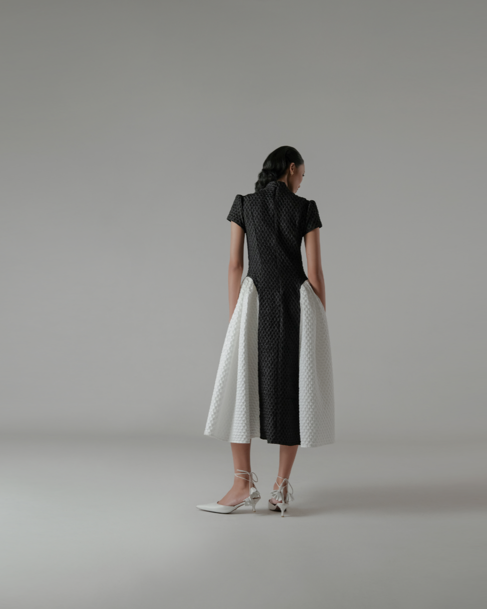 Faye Dress Black-White