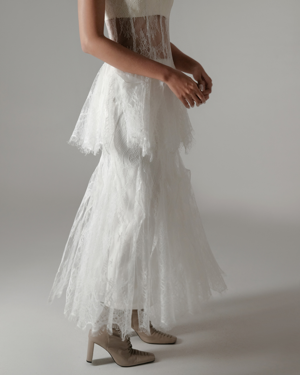 Gloria-Rayna Set in White (with Midi Skirt Lining)