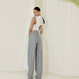 •
NATALIA KIANTORO presents 
Capsule Collection 2022
LILIUM

Look 3
BRAXTON top in white
XANDER pants in grey

www.nataliakiantoro.com
.
.
.
#nataliakiantoro
#NKLilium22